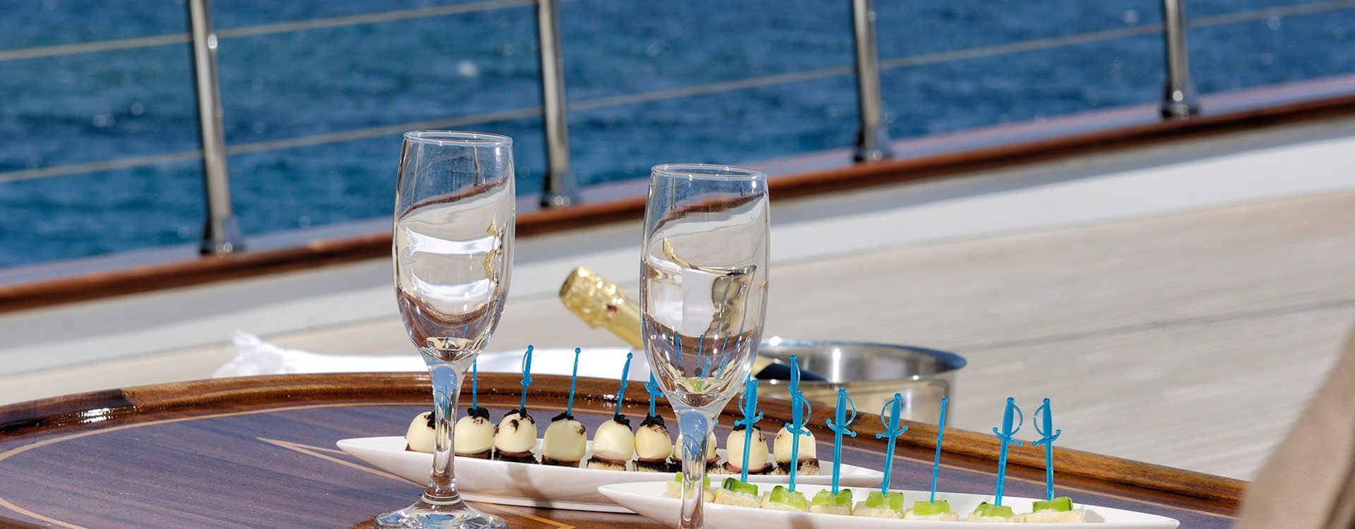 classic yacht charter & catering llc