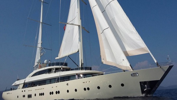 Sailing Yacht Aresteas