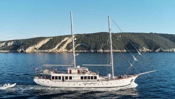 Sailing Yacht Corsario