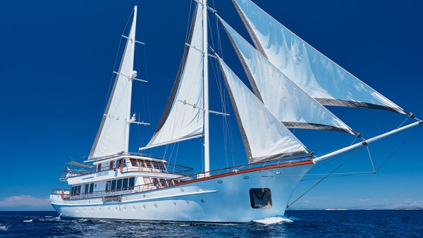 Sailing Yacht Corsario