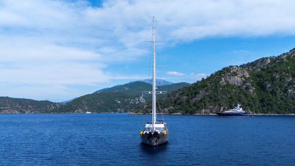 Sailing Yacht King of the Sea