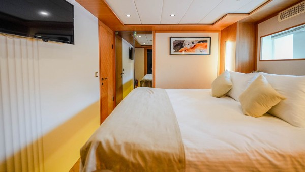 Sailing Yacht King of the Sea