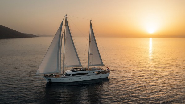 Sailing Yacht Love Story