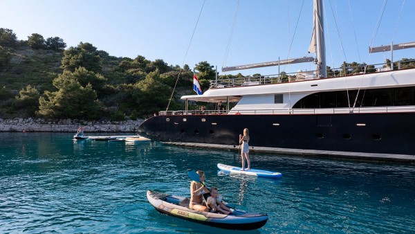 Sailing Yacht Nocturno