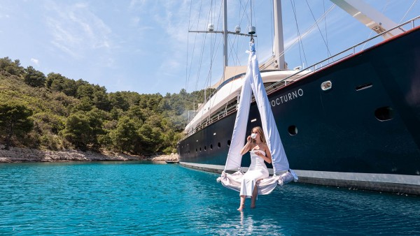 Sailing Yacht Nocturno