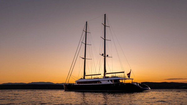 Sailing Yacht Nocturno