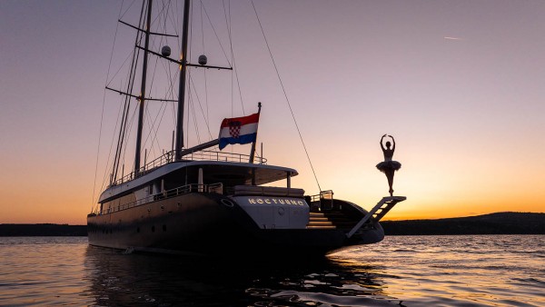 Sailing Yacht Nocturno