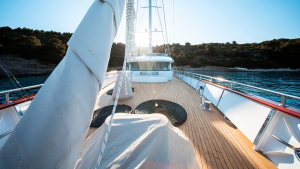 Sailing Yacht Nocturno