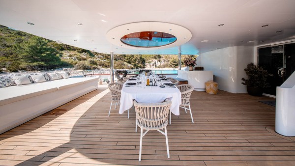 Sailing Yacht Nocturno