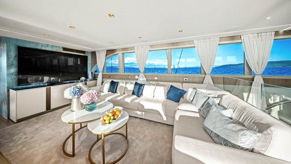 Sailing Yacht Nocturno