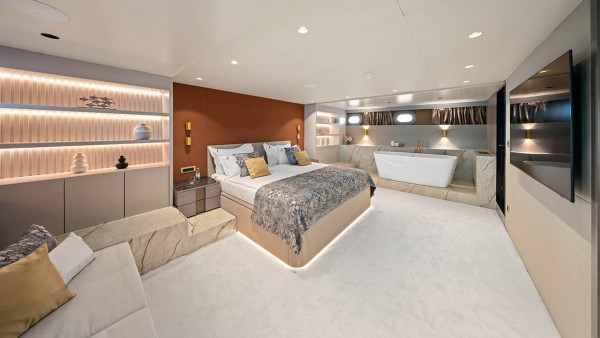 Sailing Yacht Nocturno