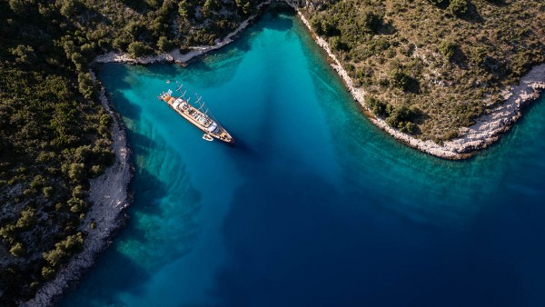 Sailing Yacht Nocturno