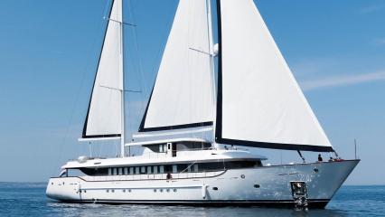 Sailing Yacht Omnia