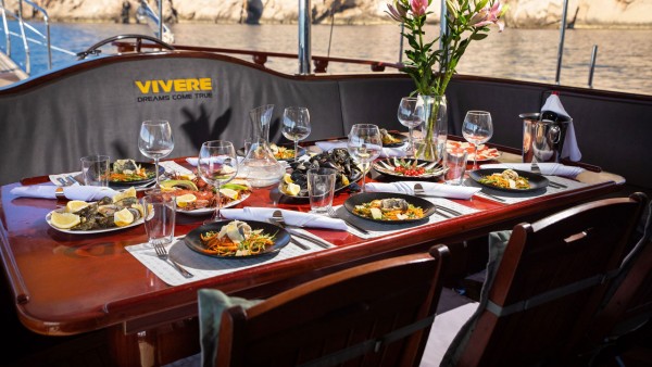 Gulet Phoenix Bronze