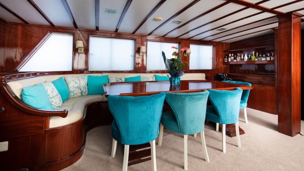 Gulet Phoenix Bronze