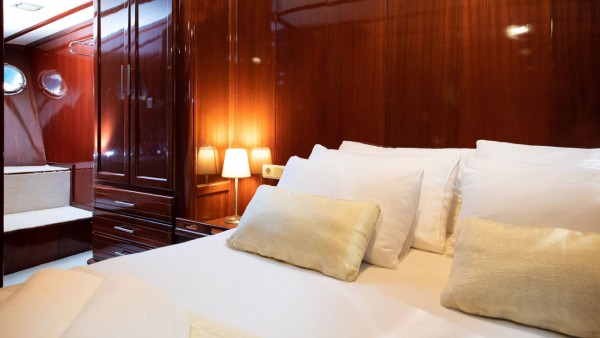 Gulet Phoenix Bronze