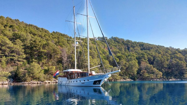 Gulet Phoenix Bronze