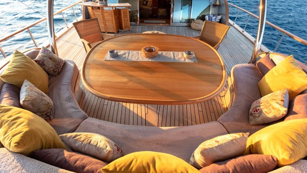 Sailing Yacht Silver Moon