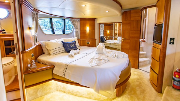 Motor Yacht Azimut 62 Fly VIP