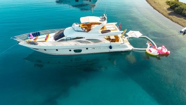 Motor Yacht Azimut 62 Fly VIP