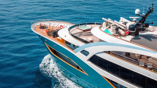 Motor Yacht Bella