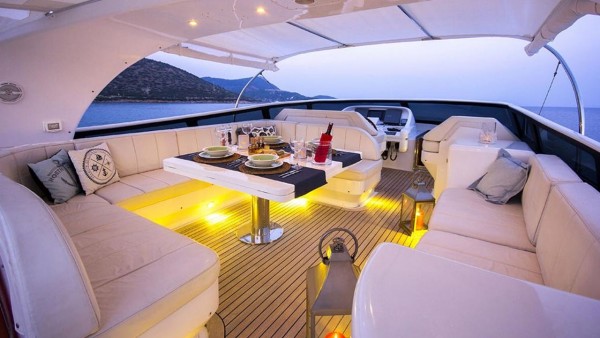 Motor Yacht Caelum