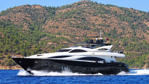 Evolution Motor Yacht