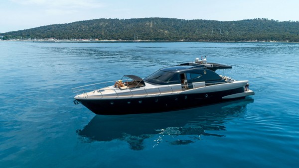 Motor Yacht F68