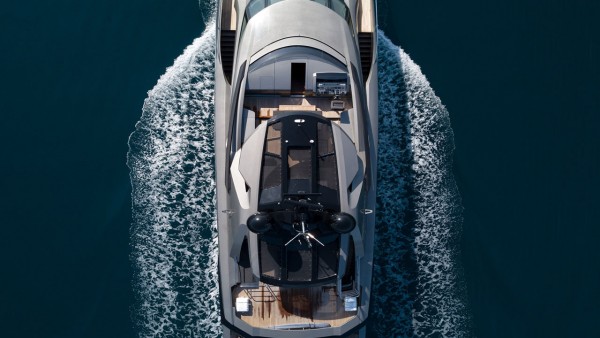 Motor Yacht FX