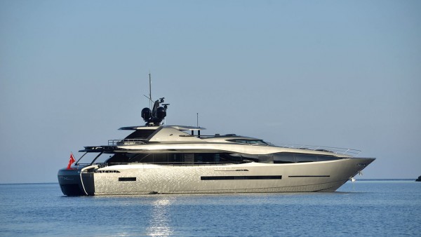 FX 38 Motor Yacht