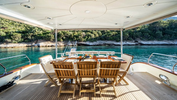 Motor Yacht Golden Story