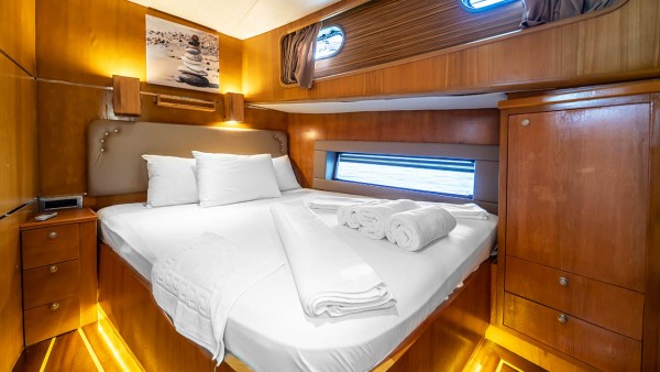 Motor Yacht Golden Story