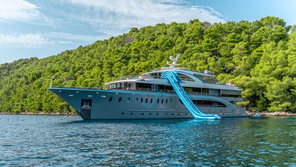 Motor Yacht M/Y Freedom