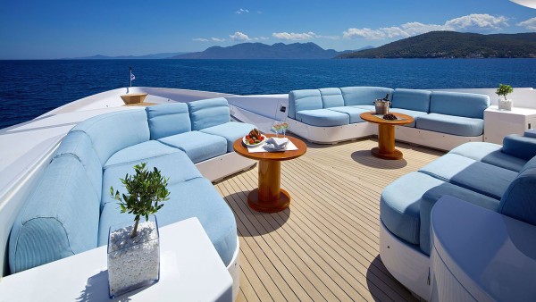 Motor Yacht Oceanos