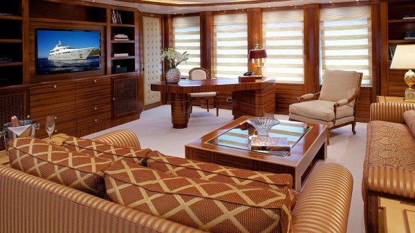 Motor Yacht Oceanos