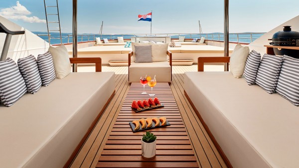 Motor Yacht Ohana