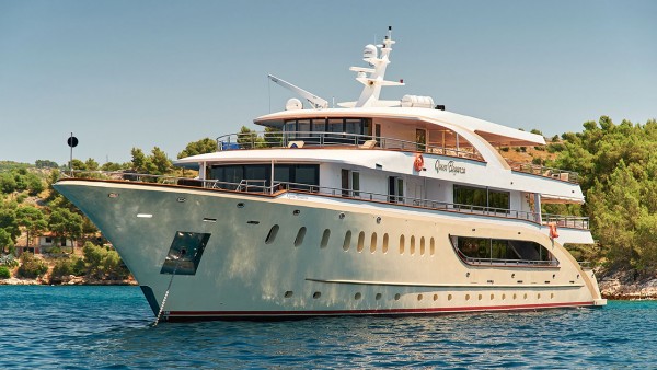 Motor Yacht Queen Eleganza