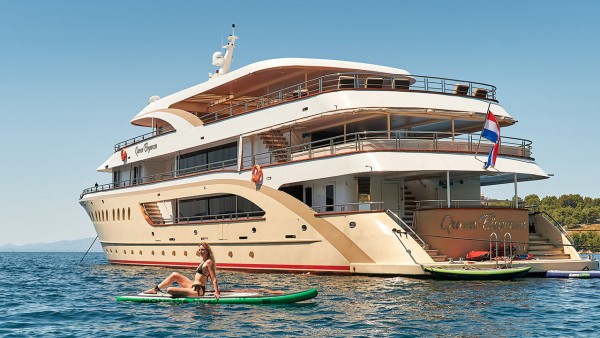 Motor Yacht Queen Eleganza