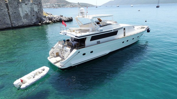 Motor Yacht Rose 25