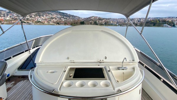 Motor Yacht Torini